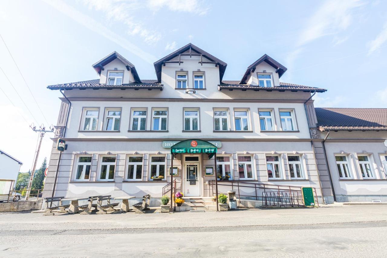 Hotel Seifert Nove Hamry Ngoại thất bức ảnh