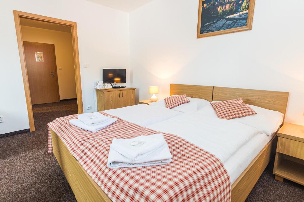 Hotel Seifert Nove Hamry Ngoại thất bức ảnh